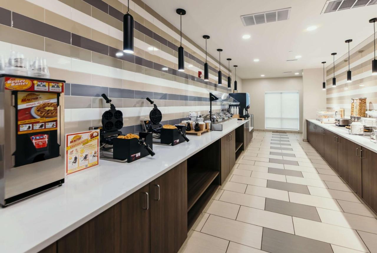 La Quinta Inn & Suites By Wyndham Ankeny Ia - Des Moines Ia Ngoại thất bức ảnh