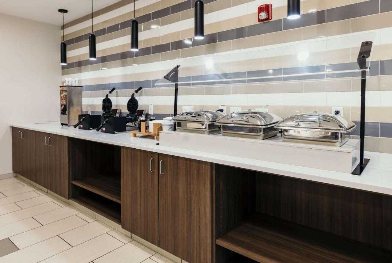 La Quinta Inn & Suites By Wyndham Ankeny Ia - Des Moines Ia Ngoại thất bức ảnh